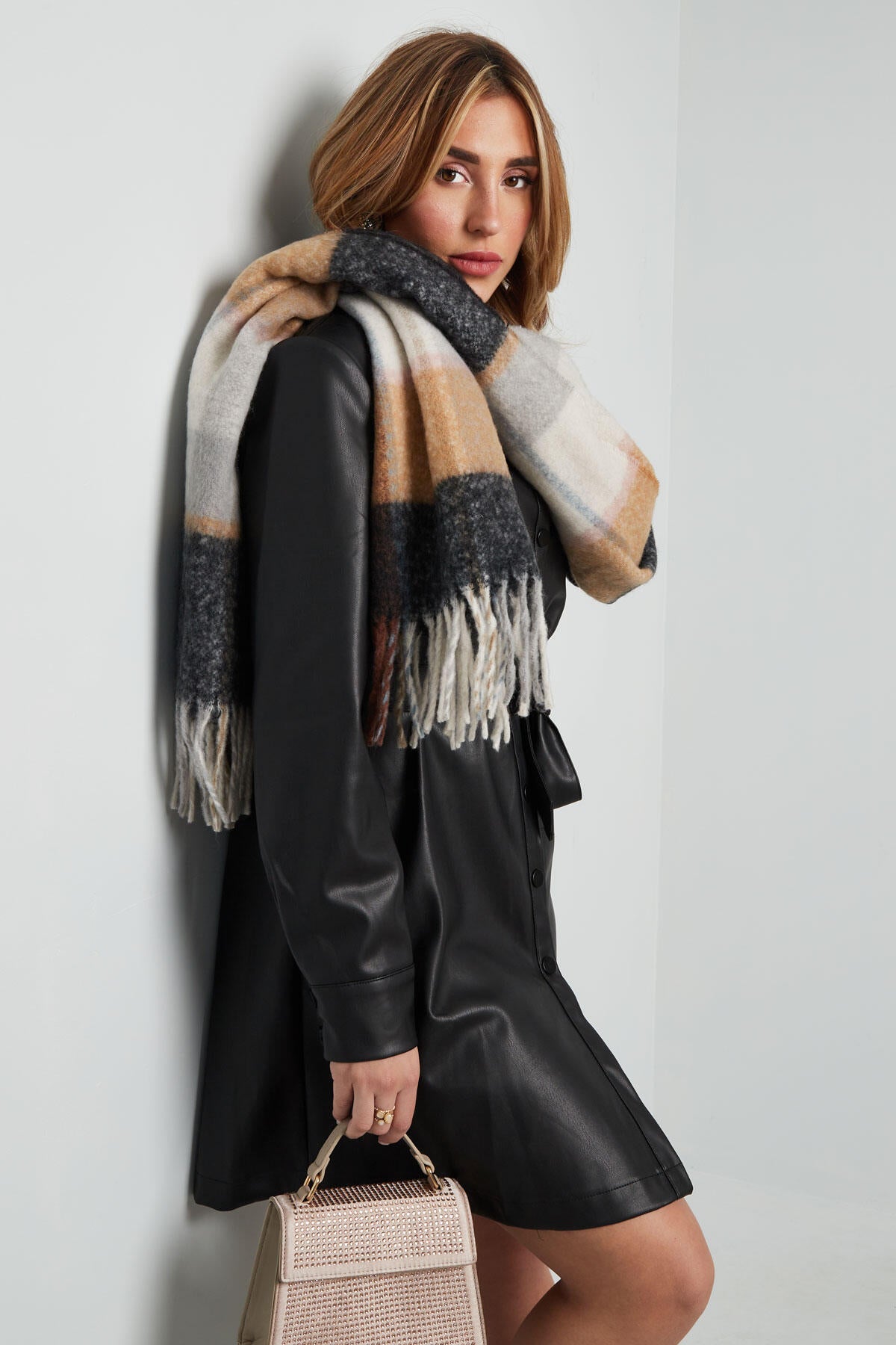 Stylish Multicolour Winter Scarf for Cozy Warmth