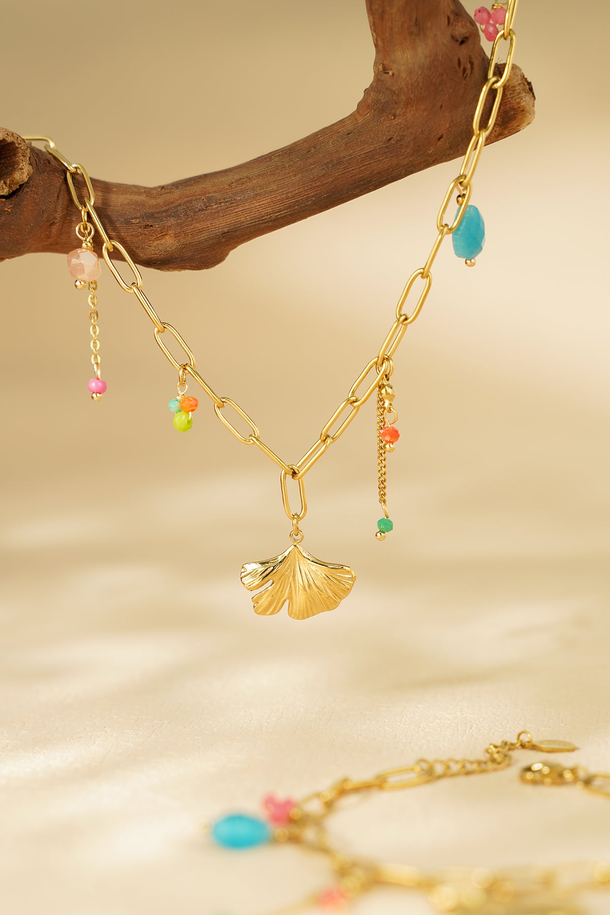Elegant Gold Leaf Pendant Necklace for Everyday Wear