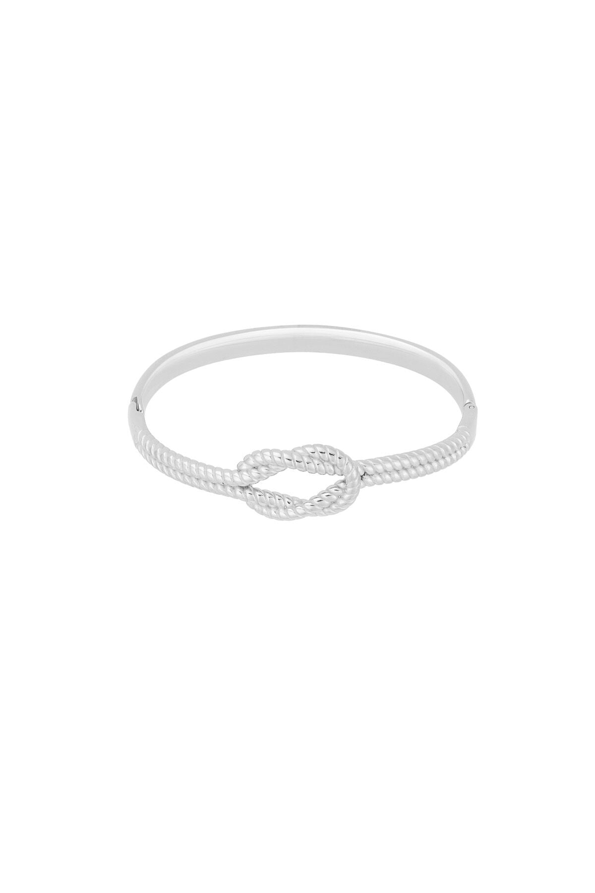 Stylish Twist Bangle for Everyday Elegance