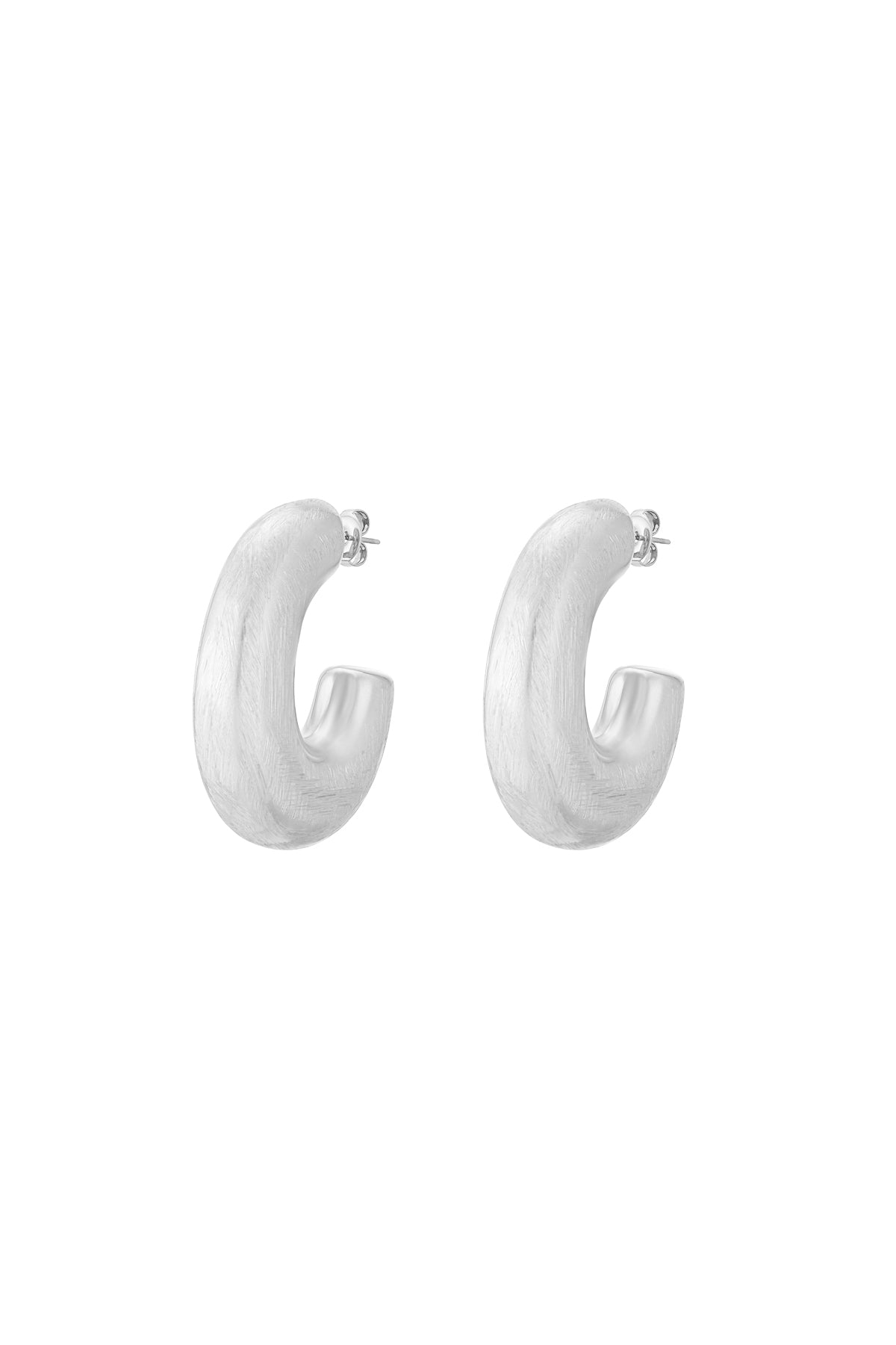 Elegant Basic Hoop Earrings in Silver & Gold