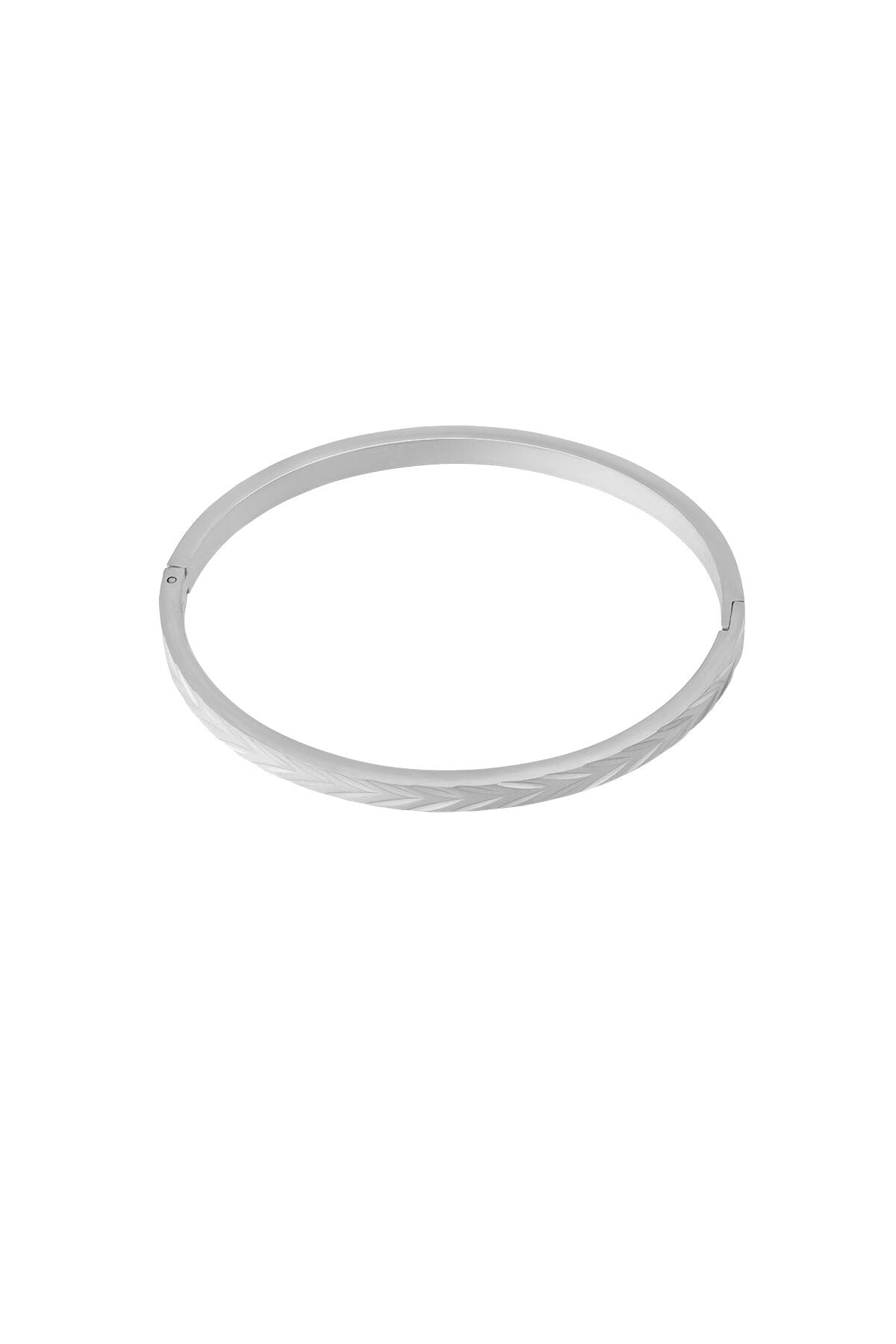 Elegant Stainless Steel Bangle for Everyday Wear