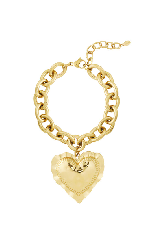 Elegant Heart Charm Bracelet for Everyday Wear