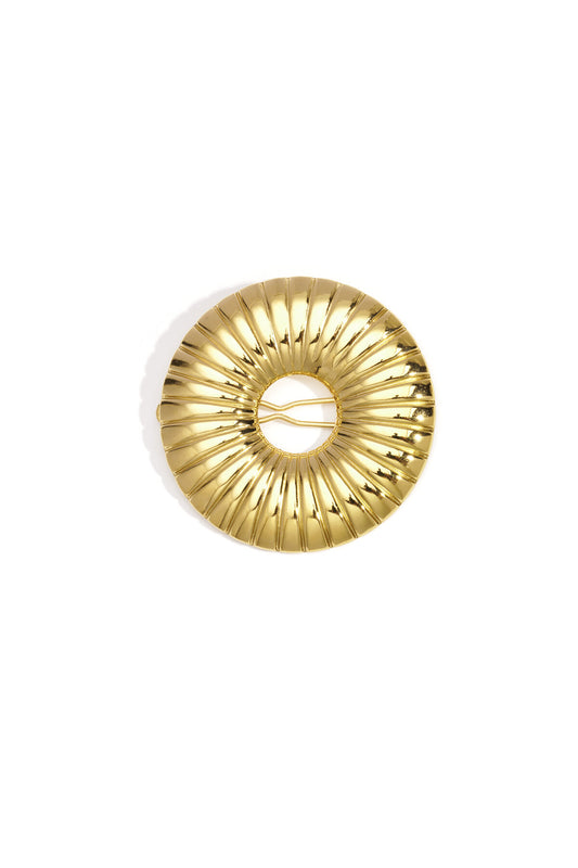 Stylish Gold Circle Brooch for Everyday Elegance