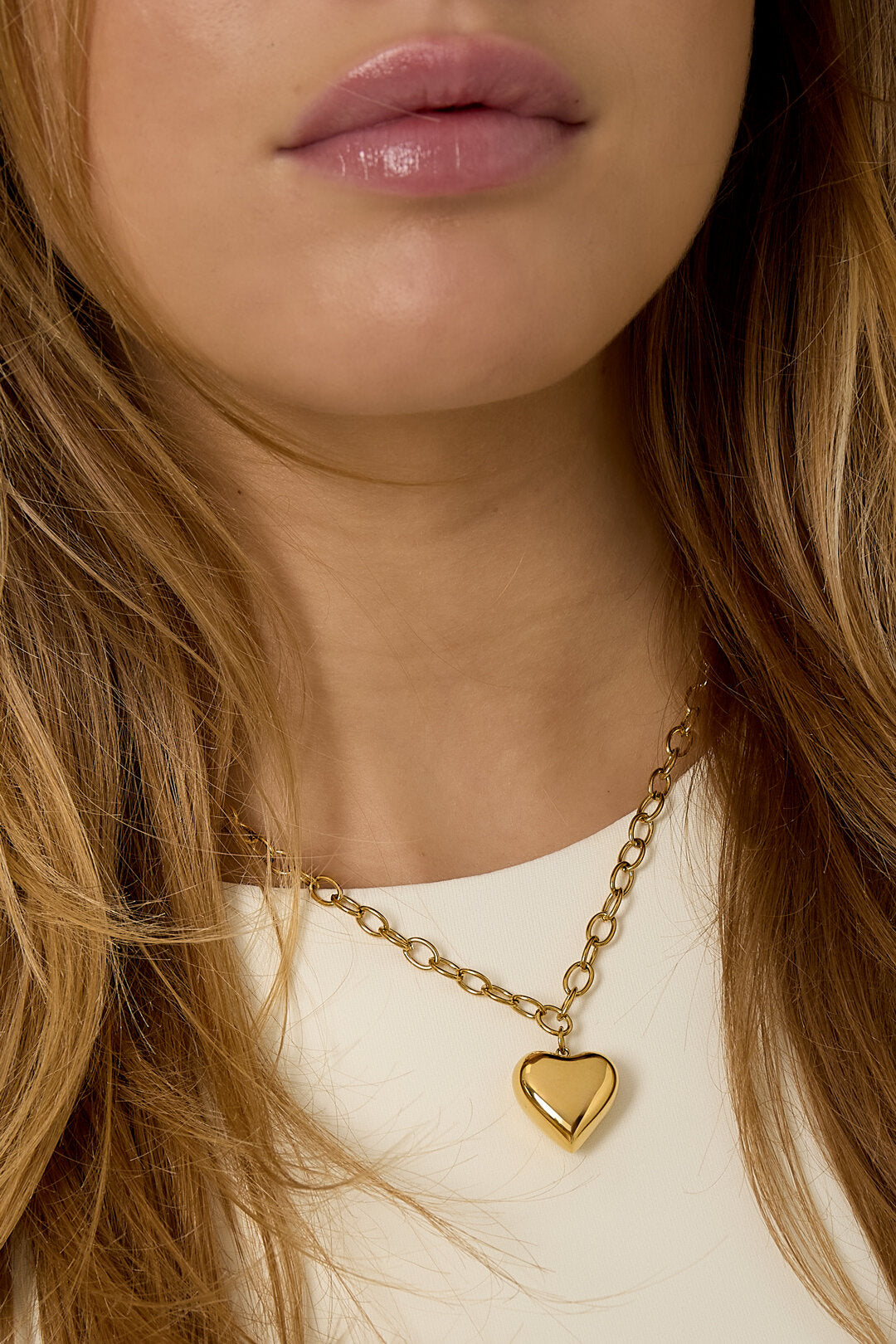 Elegant Gold Heart Pendant Necklace for Everyday Wear