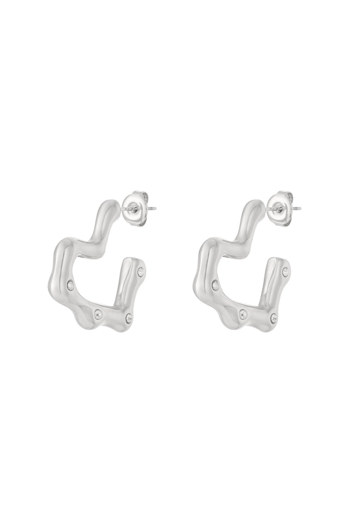 Stylish Heart-Shaped Hoop Earrings for Everyday Glam