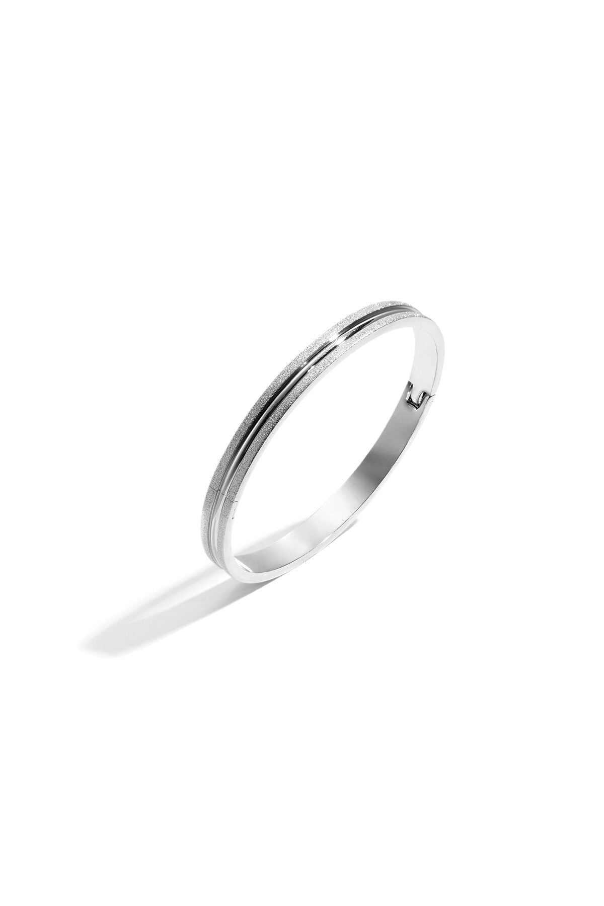 Elegant All-Fit Bangle for Everyday Wear