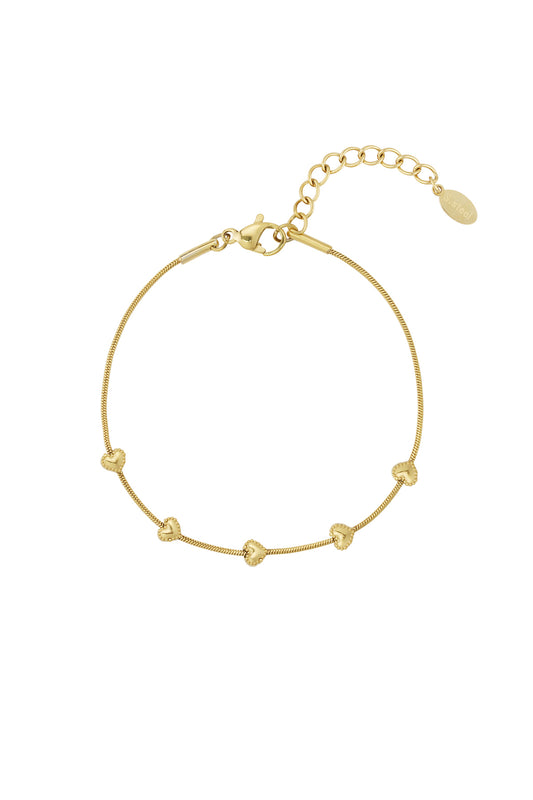Elegant Heart Charm Bracelet for Daily Wear