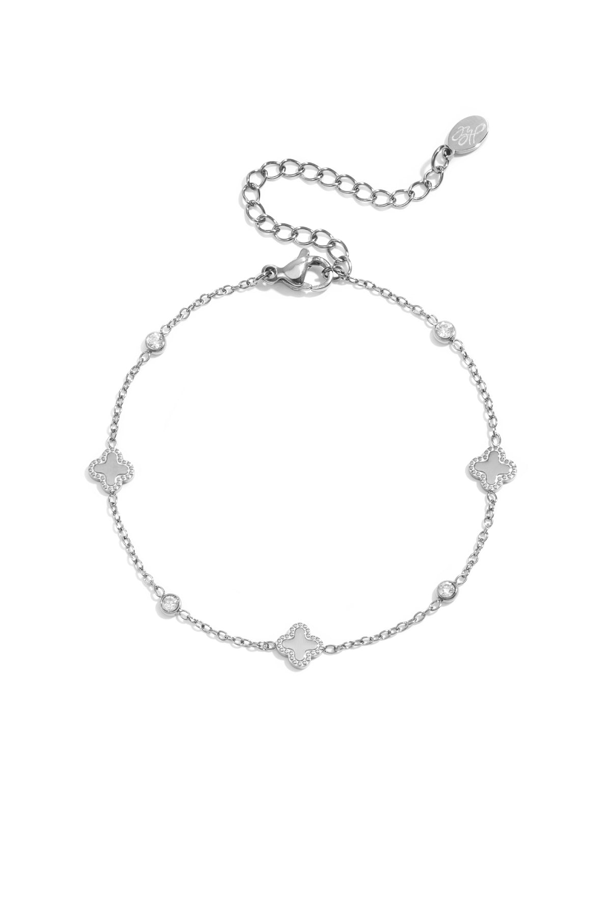 Stylish Clover Charm Bracelet for Everyday Elegance
