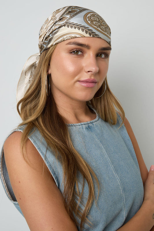 Elegant Summer Scarf for Women in Vibrant Colors