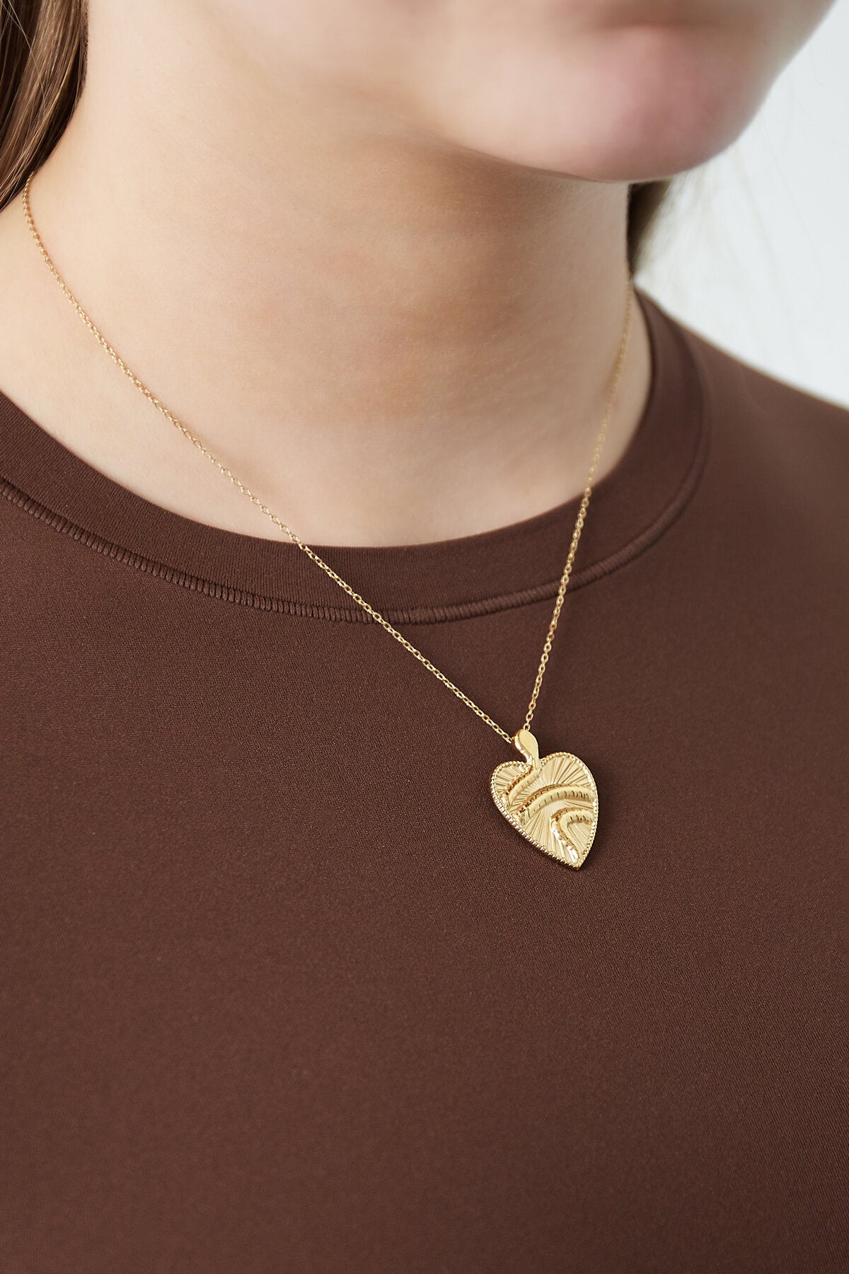 Elegant Heart Pendant Necklace - Timeless Silver & Gold