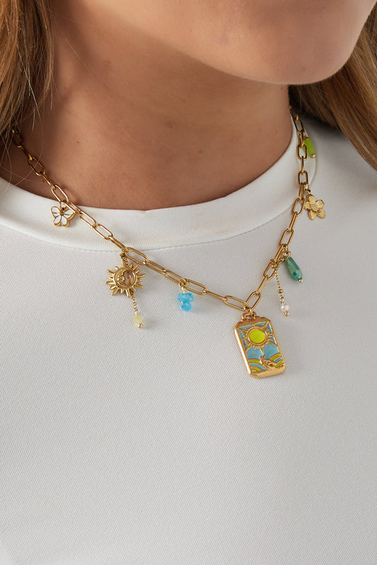 Elegant Gold-Toned Clavicle Necklace for Spring/Summer