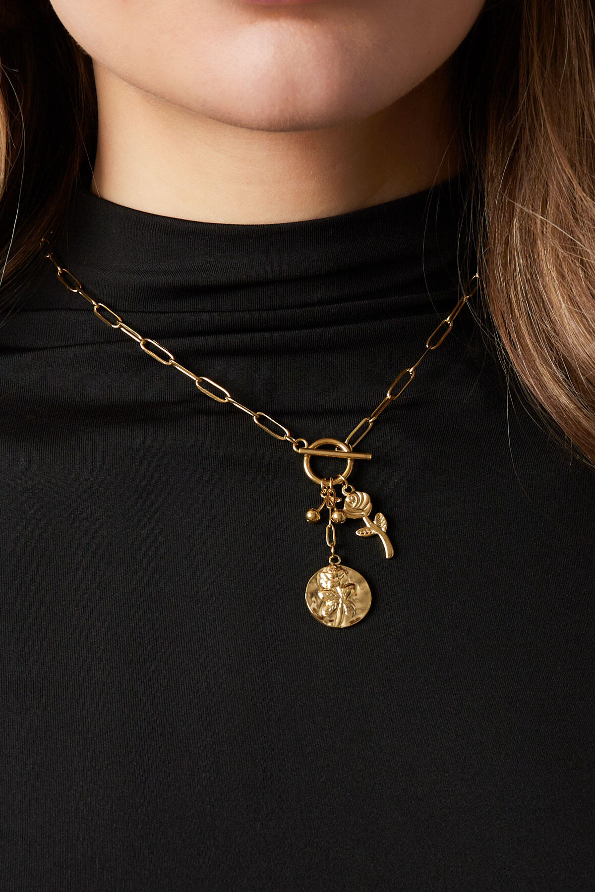 Elegant Flower Pendant Necklace for Everyday Wear