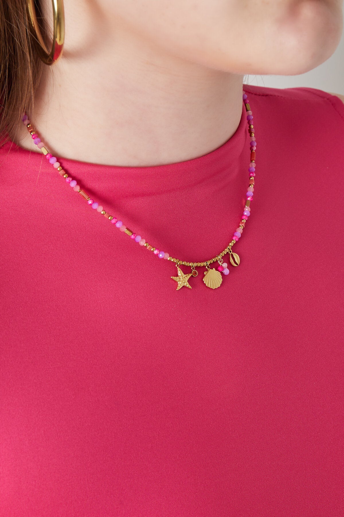 Fuchsia Beaded Necklace: Simple, Elegant, and Versatile