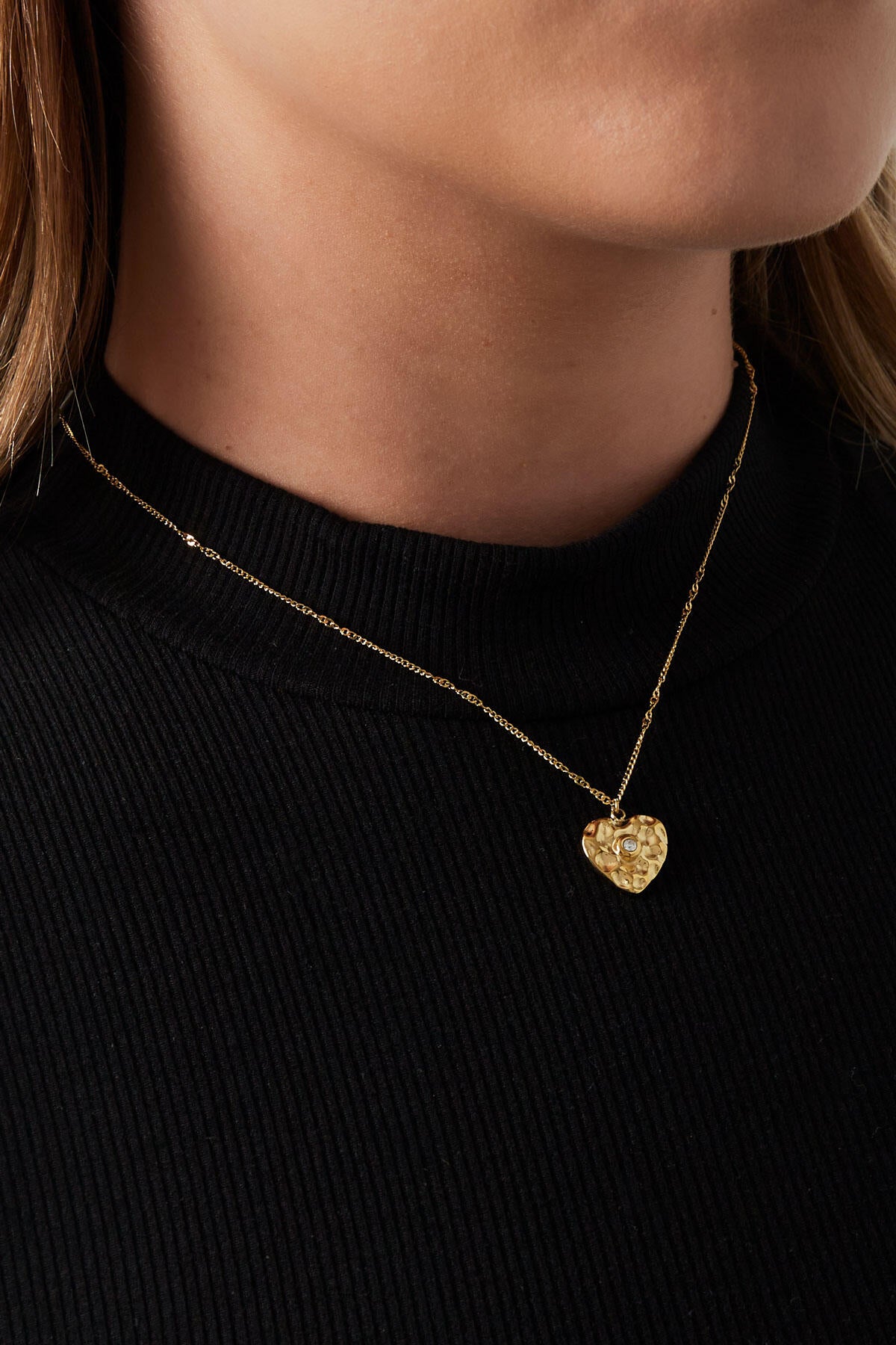 Elegant Heart Pendant Necklace for Everyday Glamour