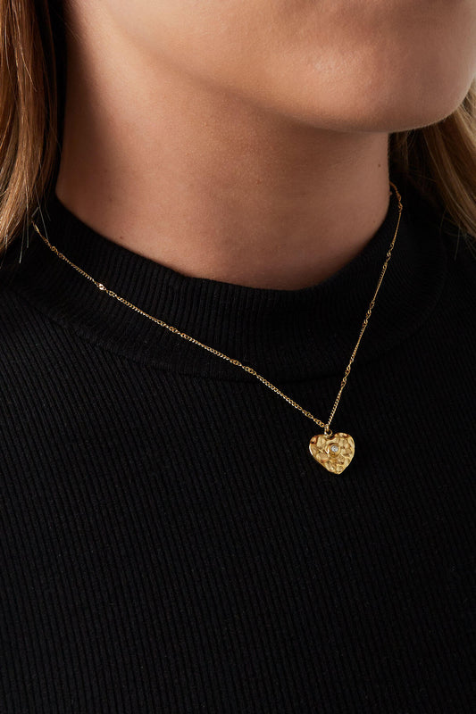Elegant Heart Pendant Necklace for Everyday Glamour