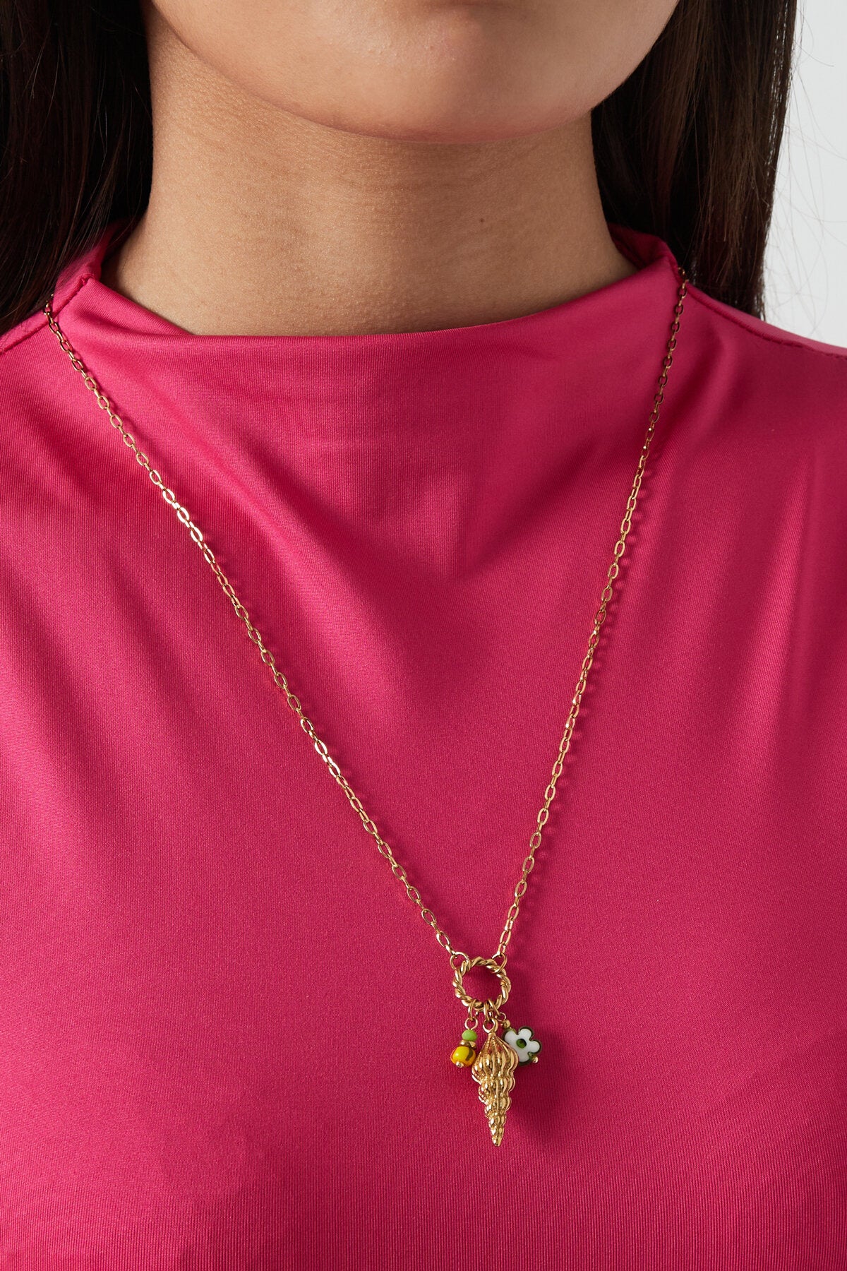 Elegant Gold Colored Oceanic Style Pendant Necklace