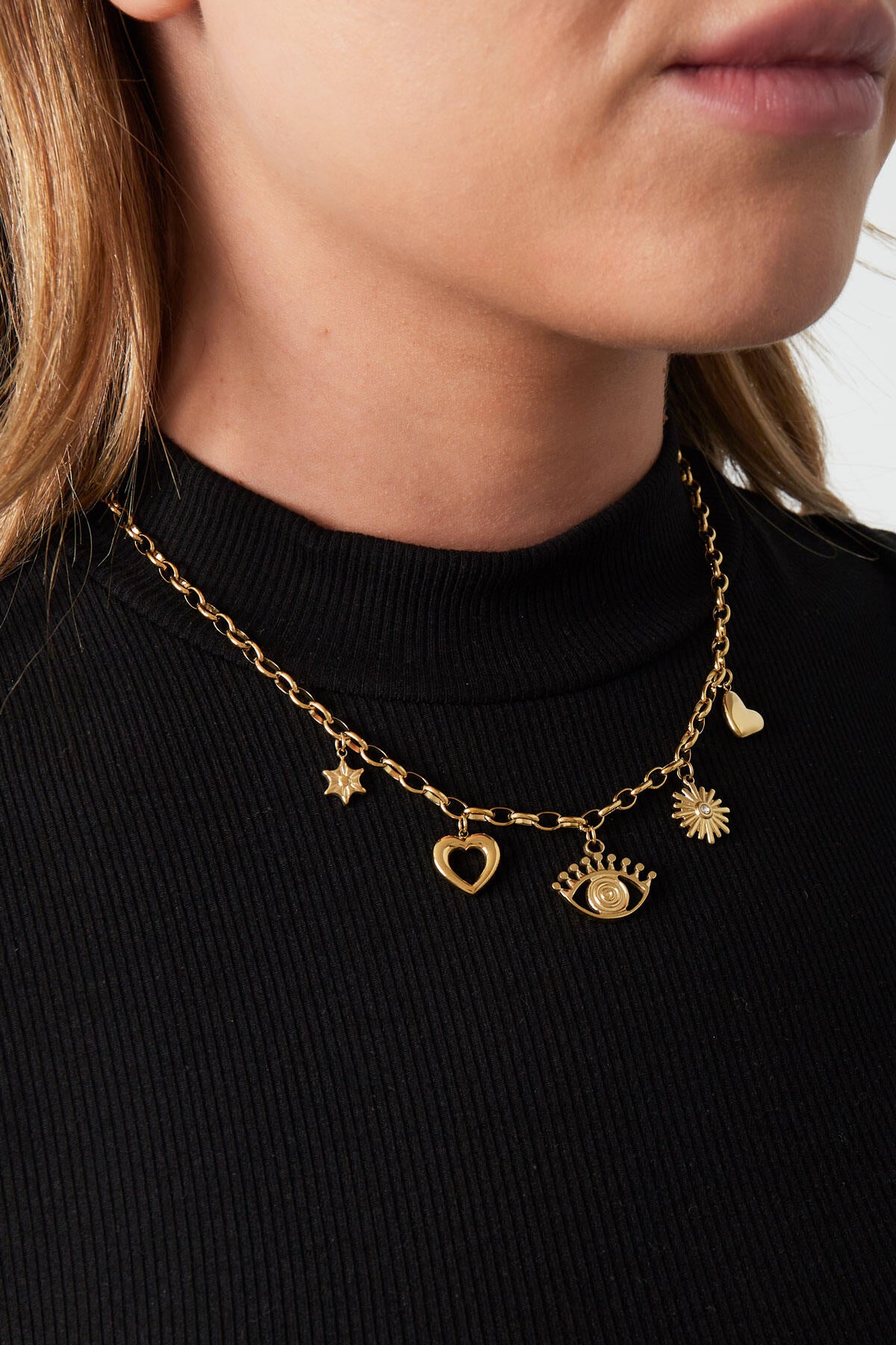 Elegant Heart Pendant Necklace - Simple & Stylish