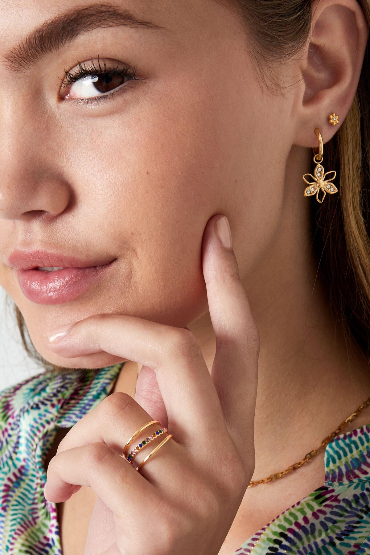 Elegant Multicolor Minimalist Ring for Every Occasion