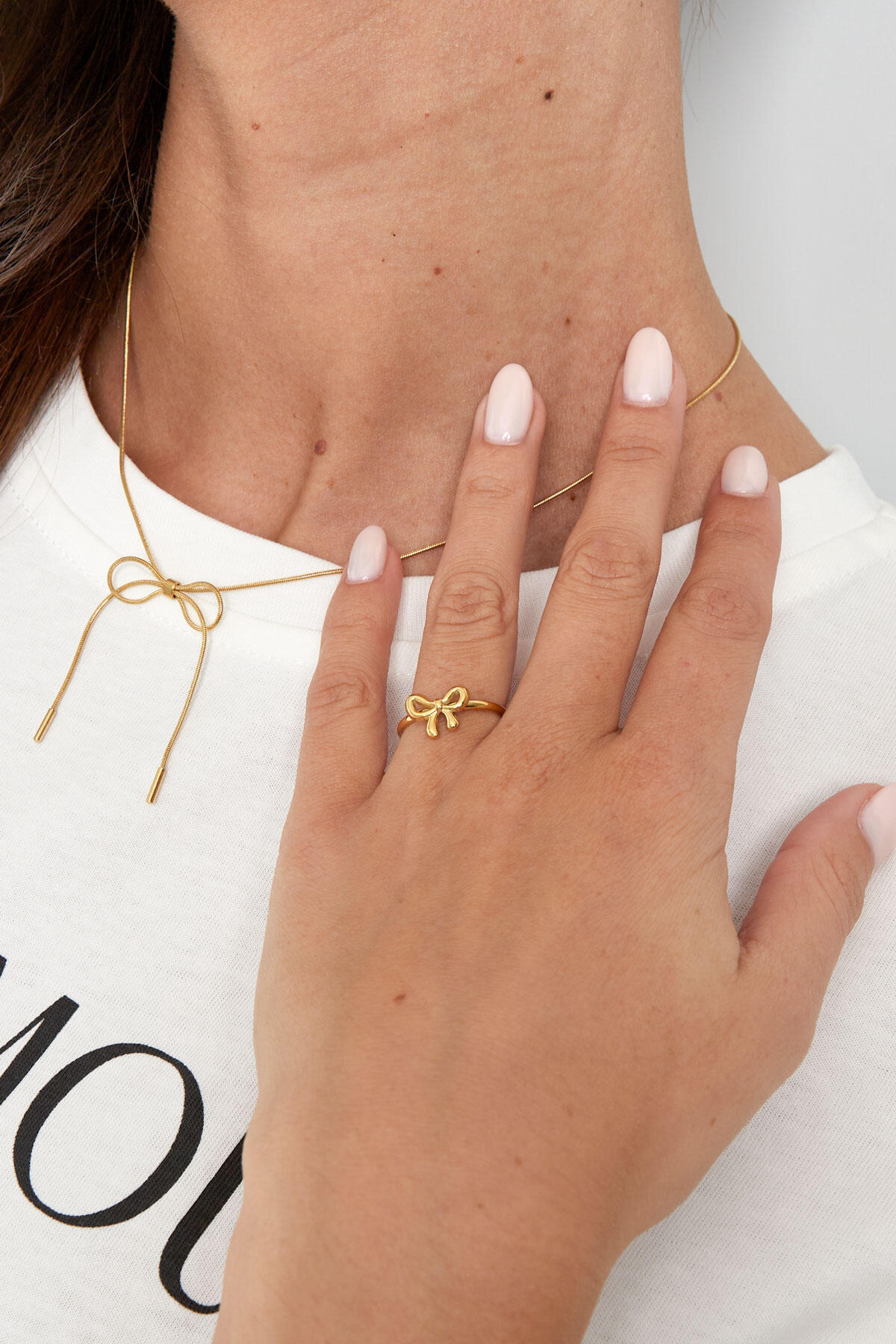 Elegant Minimalist Rings in Silver & Gold