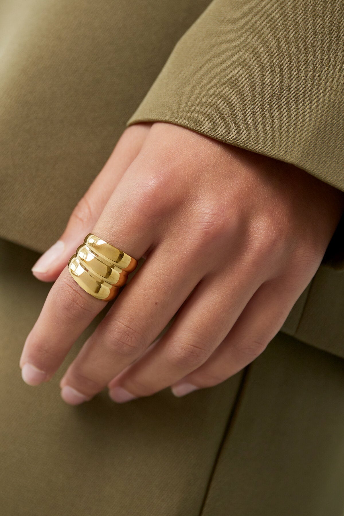 Elegant Statement Rings in Silver & Gold