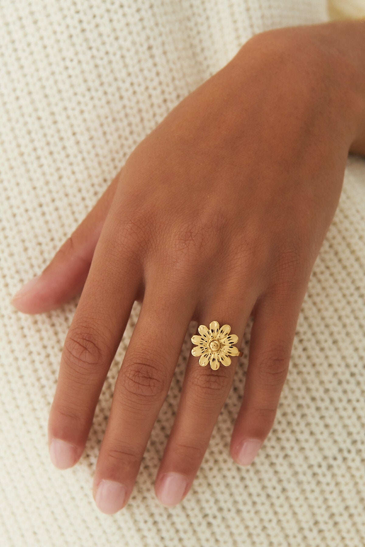 Elegant Adjustable Statement Ring in Silver and Gold
