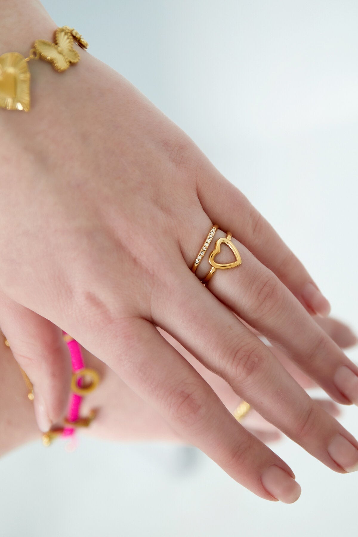 Elegant Statement Ring in Silver & Gold