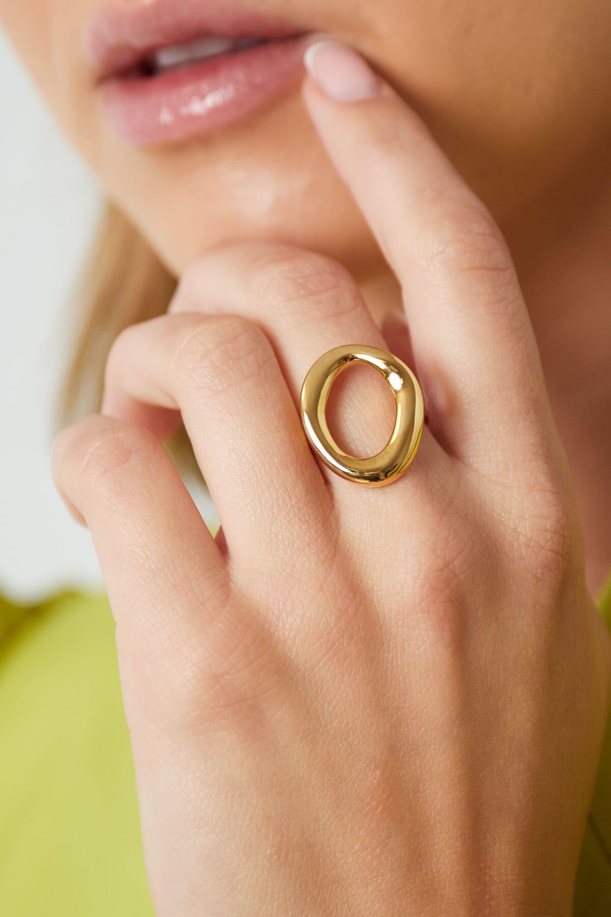 Stylish Statement Ring in Silver & Gold