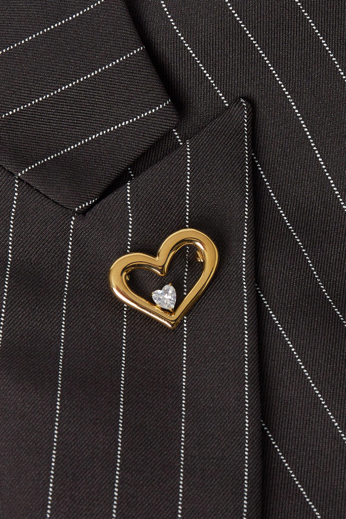 Elegant Silver & Gold Brooches for Timeless Style