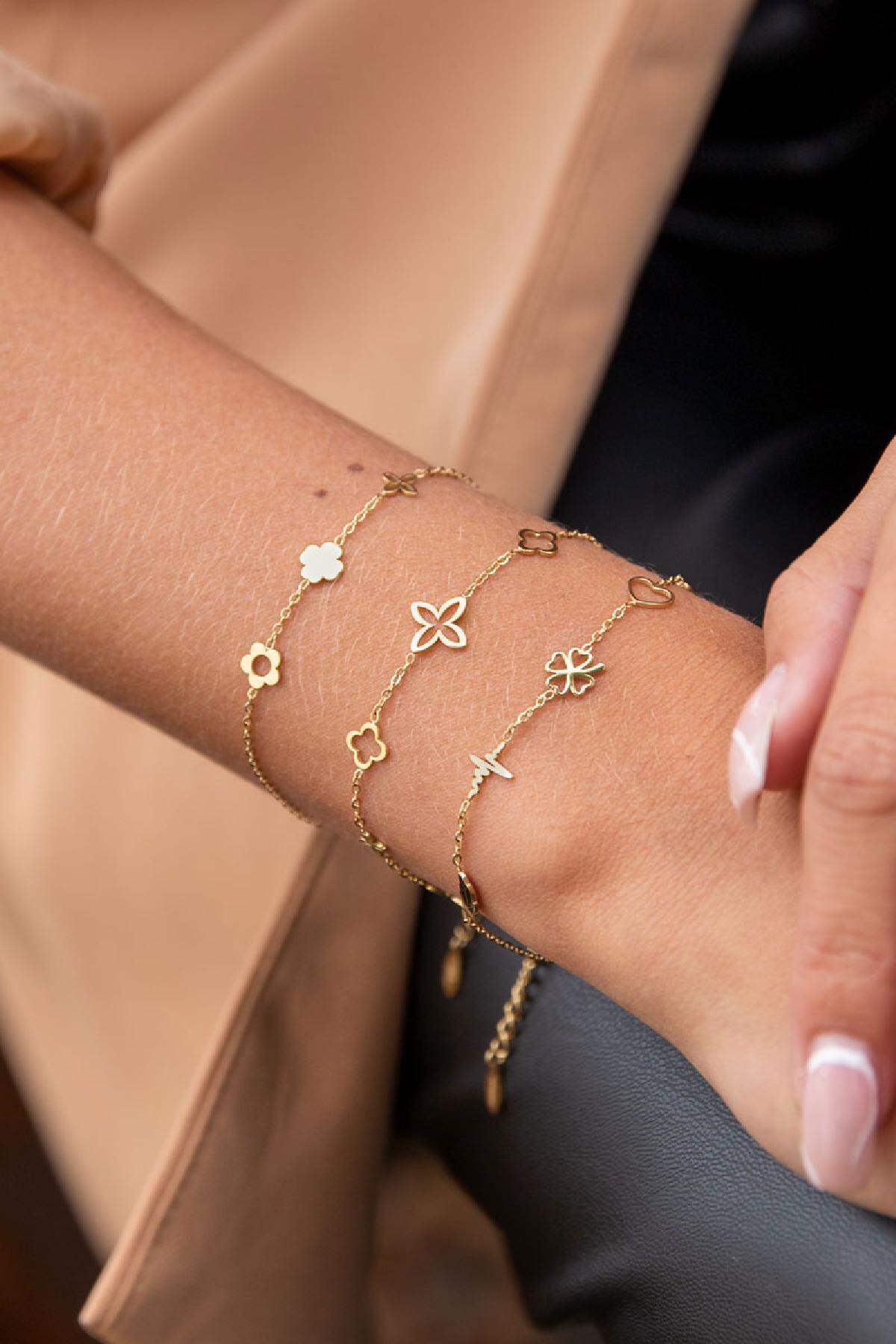 Elegant Stainless Steel Charm Bracelets in Silver & Gold