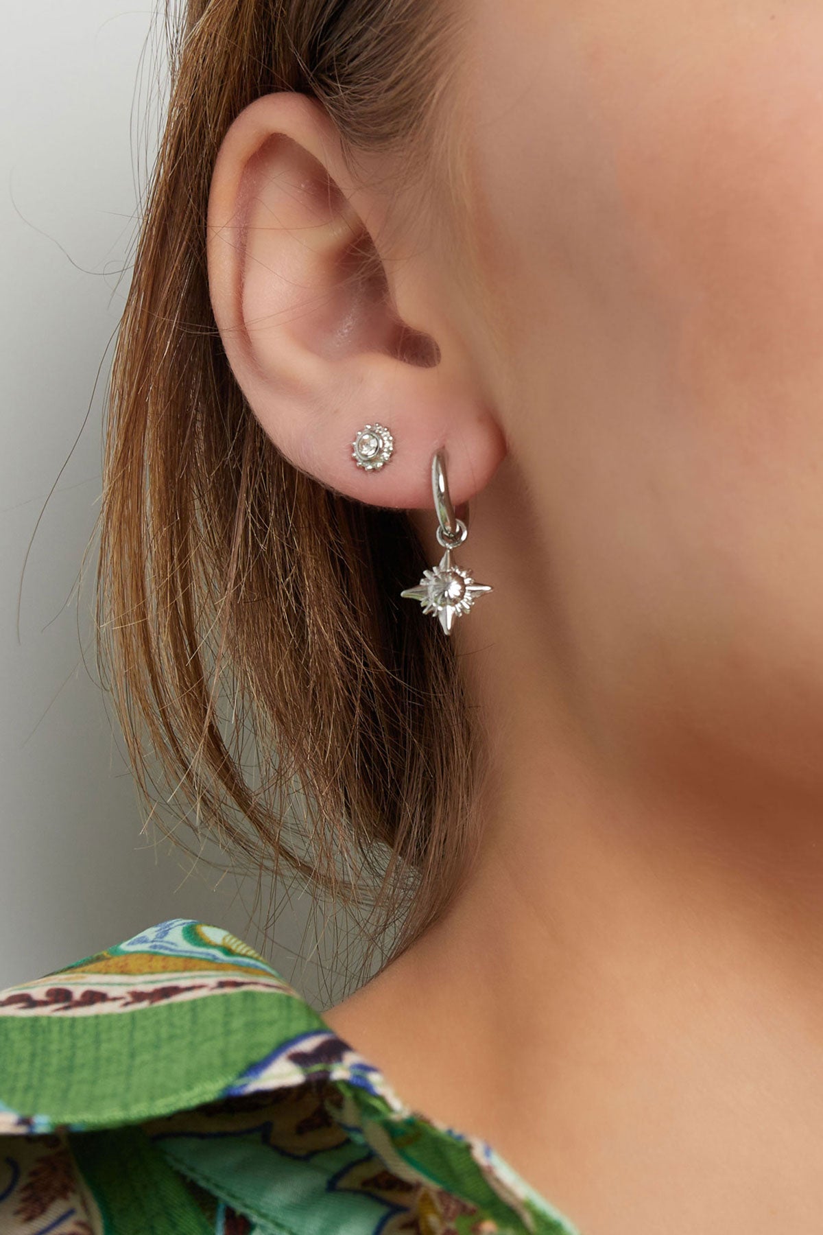 Stylish Mini Flower Rhinestone Stud Earrings
