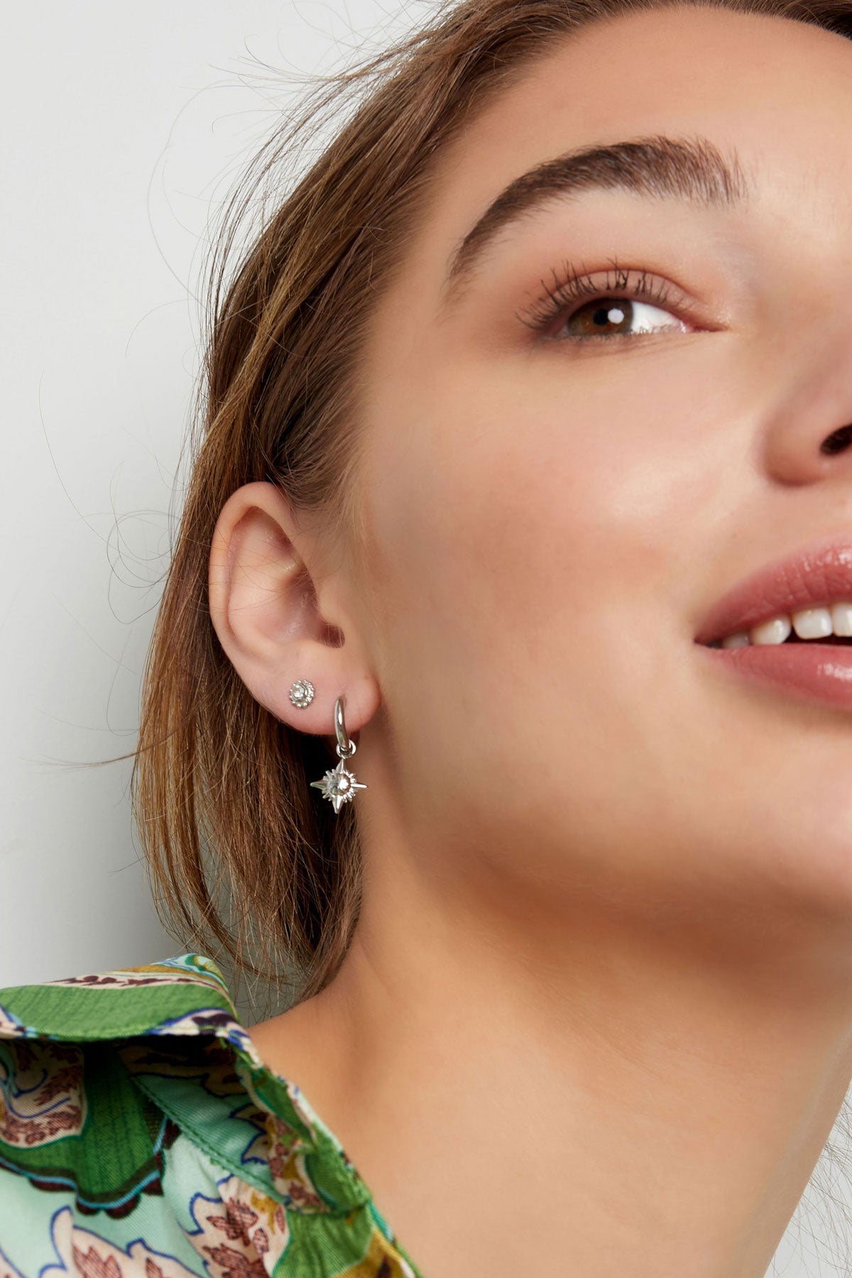 Stylish Mini Flower Rhinestone Stud Earrings