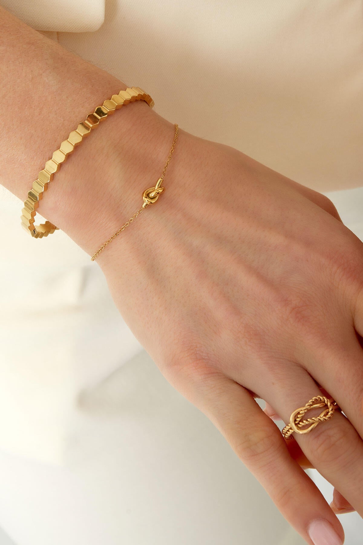 Elegant Stainless Steel Charm Bracelet - All Fit, Simple Style