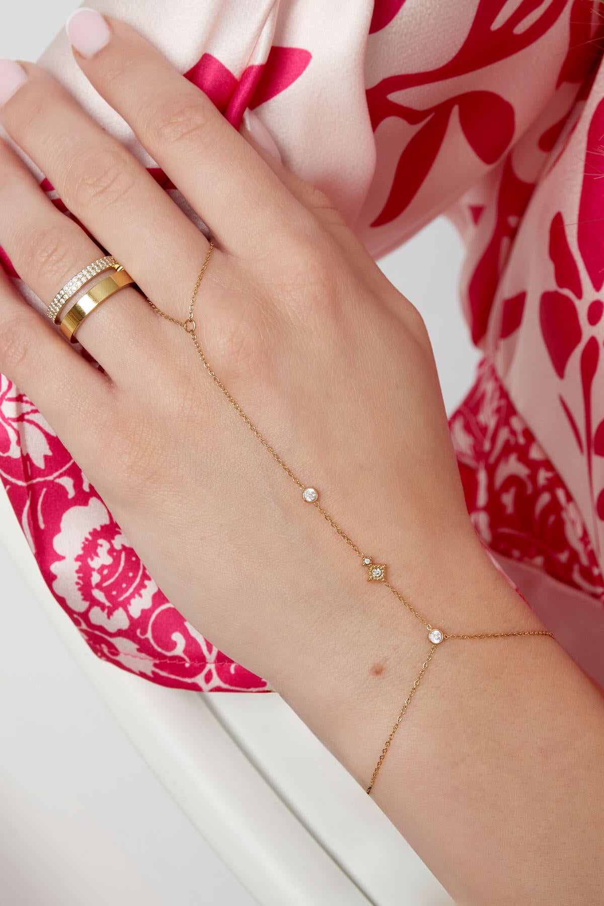 Elegant Hand Chain Bracelet in Silver & Gold