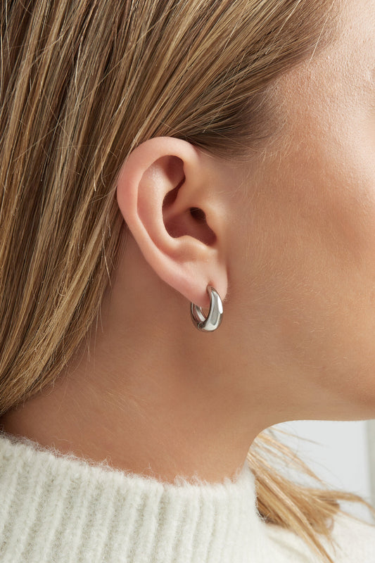 Stylish Basic Hoop Earrings in Silver & Gold