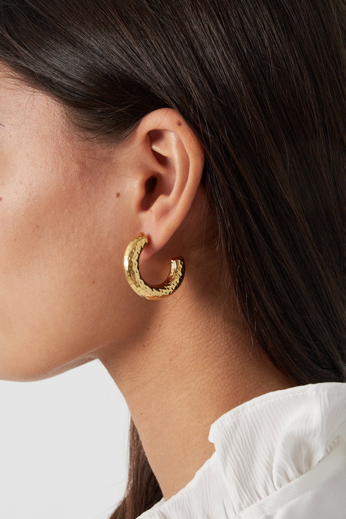 Elegant Basic Hoop Earrings in Silver and Gold