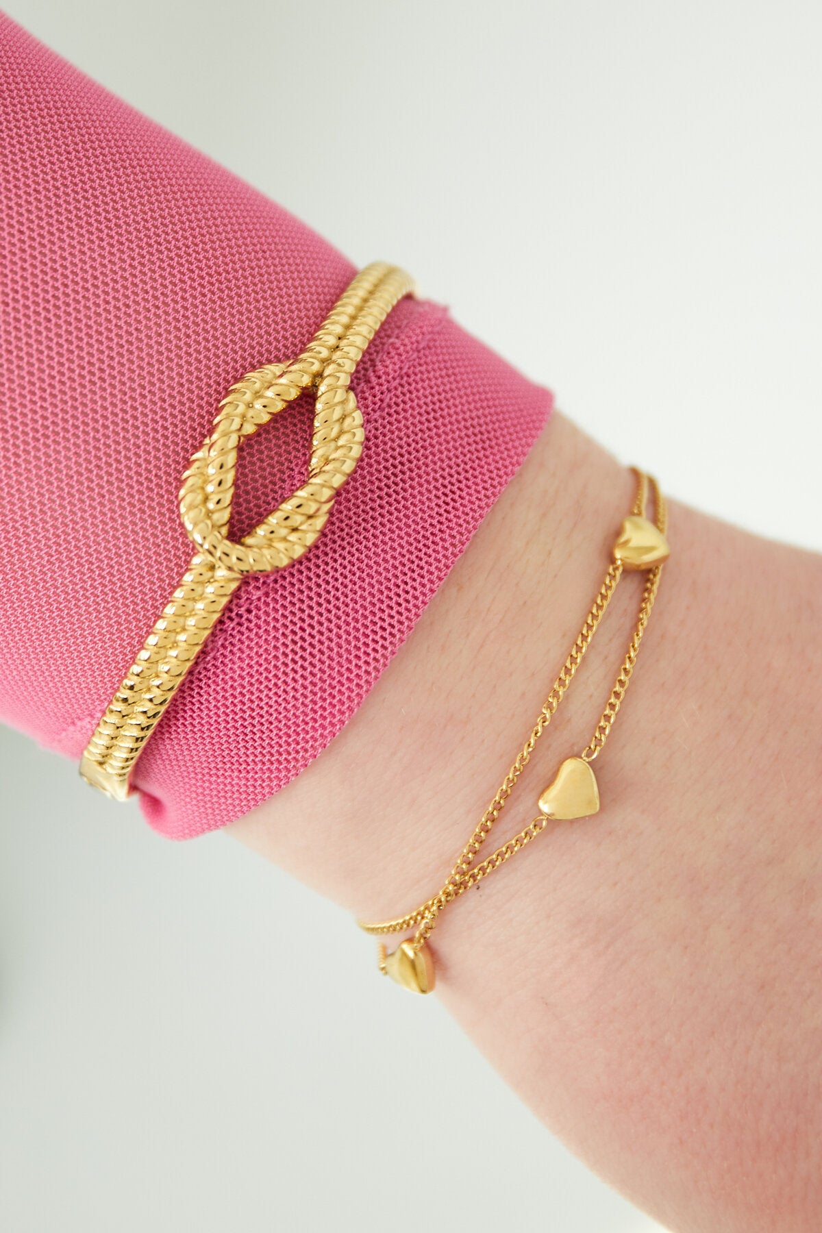 Stylish Twist Bangle for Everyday Elegance