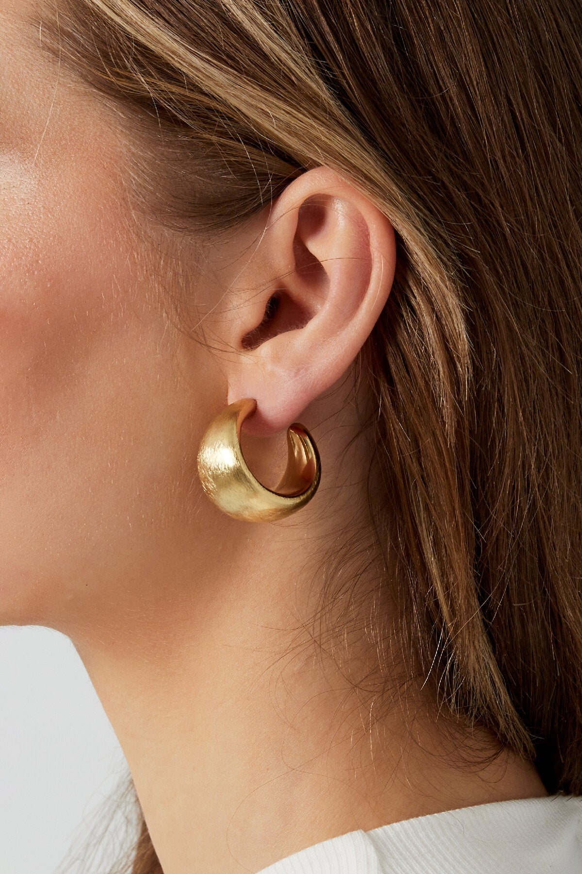 Elegant Statement Hoop Earrings in Silver & Gold