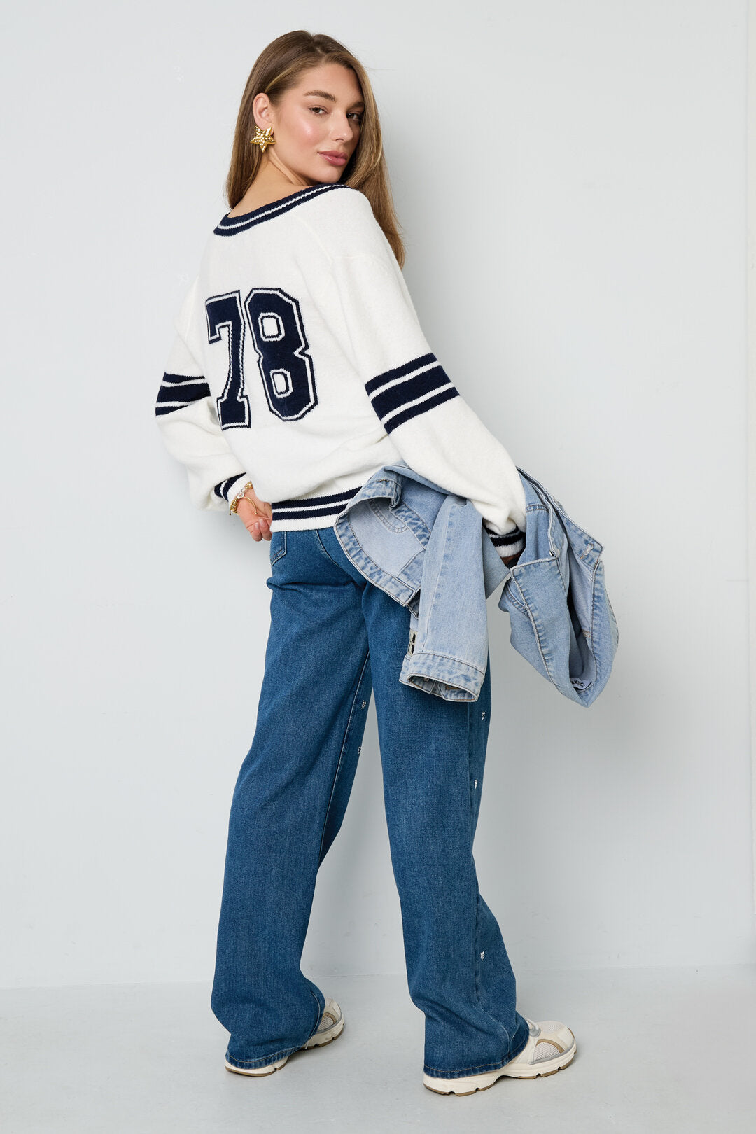 Soft Knitted Sweater for Fall/Winter, Color Clash Design