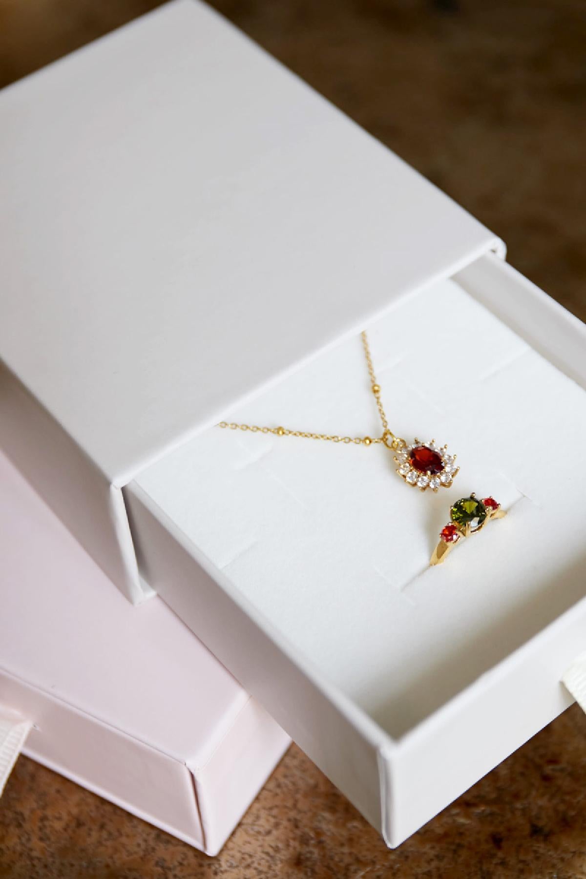 Elegant Pink & Off-White Jewelry Boxes for Daily Use