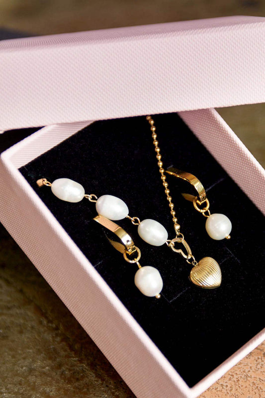 Elegant Pink & Black Jewelry Boxes for Daily Use