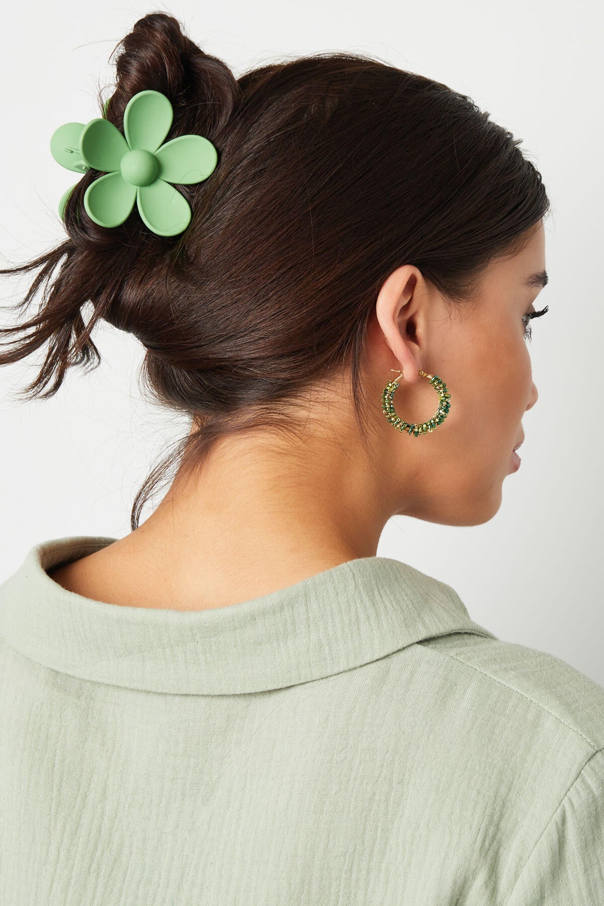 Chic Resin Flower Hair Clips for Everyday Style