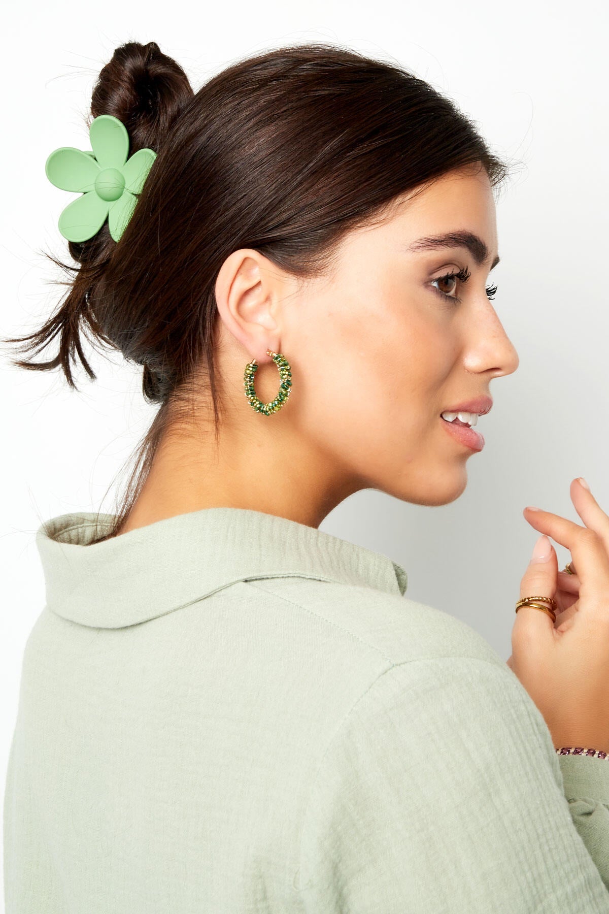 Chic Resin Flower Hair Clips for Everyday Style