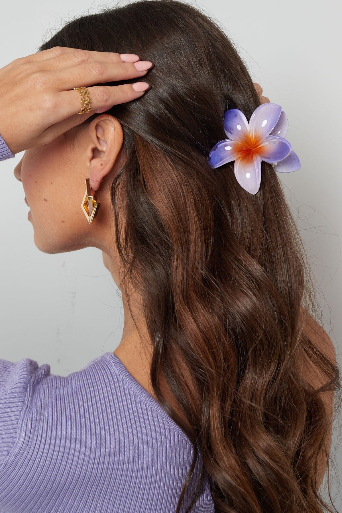 Colorful Plastic Hair Clips for Stylish Looks