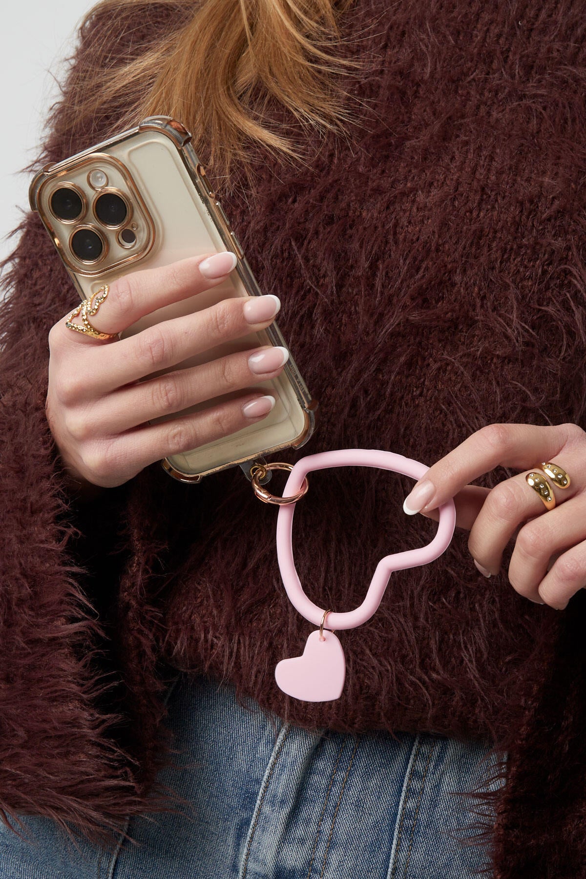 Stylish Phone Chain for Secure and Fashionable Grip
