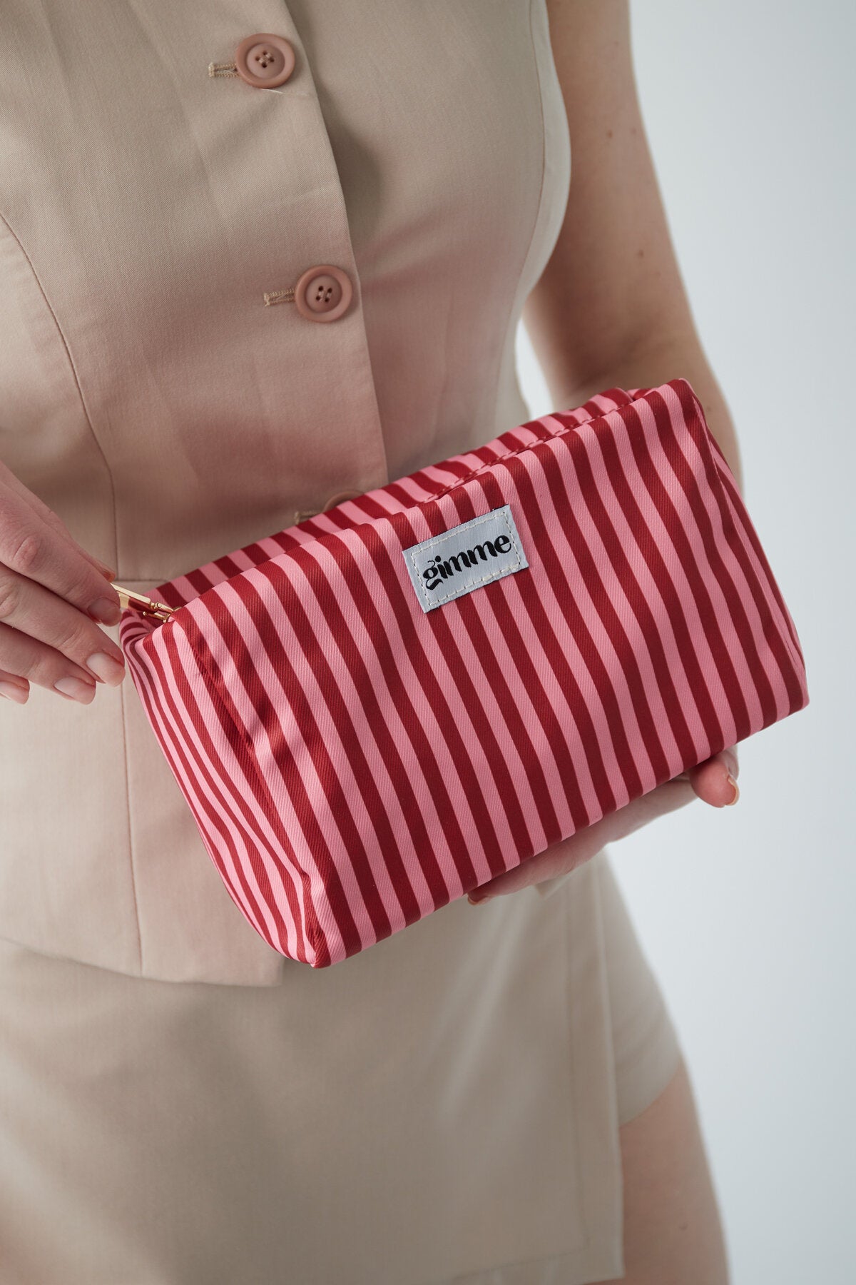 Chic Pink Polyester Makeup Bag for Stylish Storage