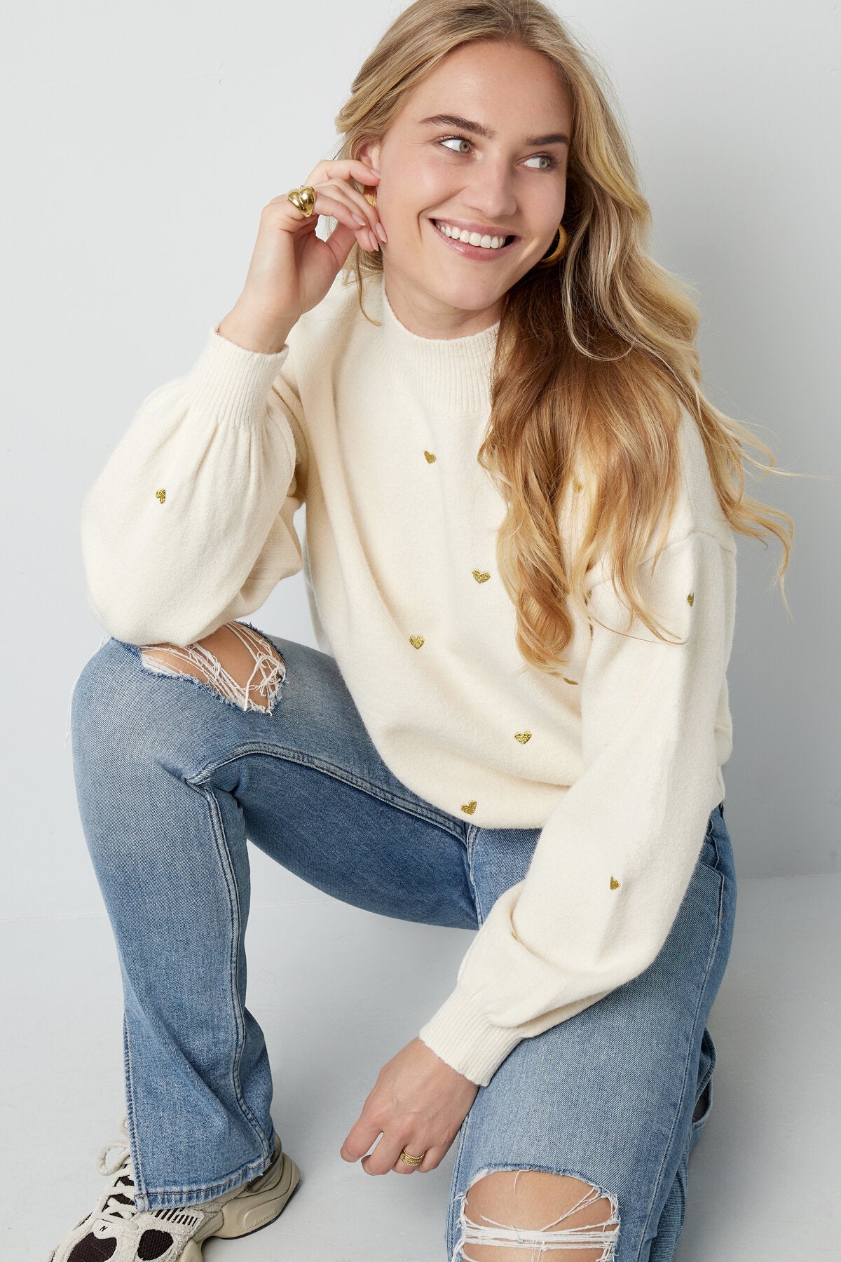 Soft Acrylic Heart Knit Sweater for Fall Winter