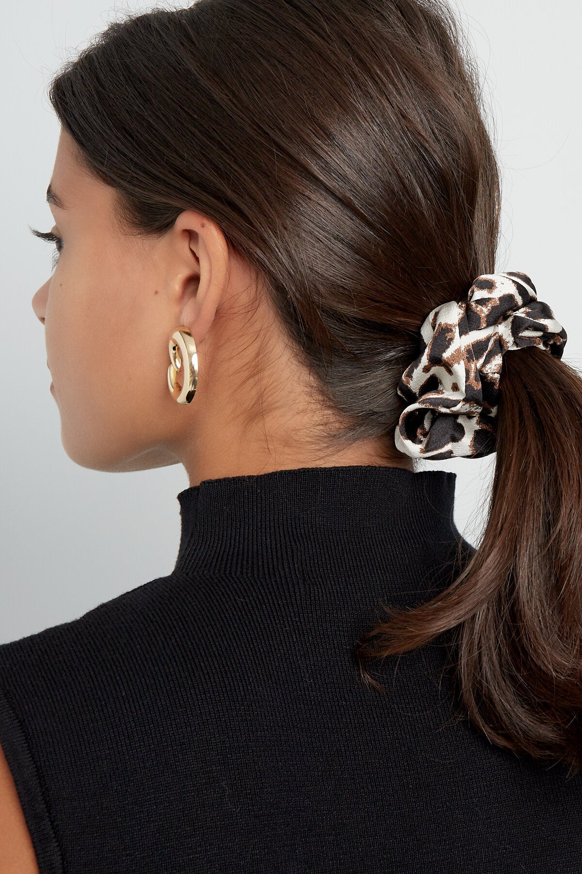 Elegant Brown Scrunchie for Effortless Style