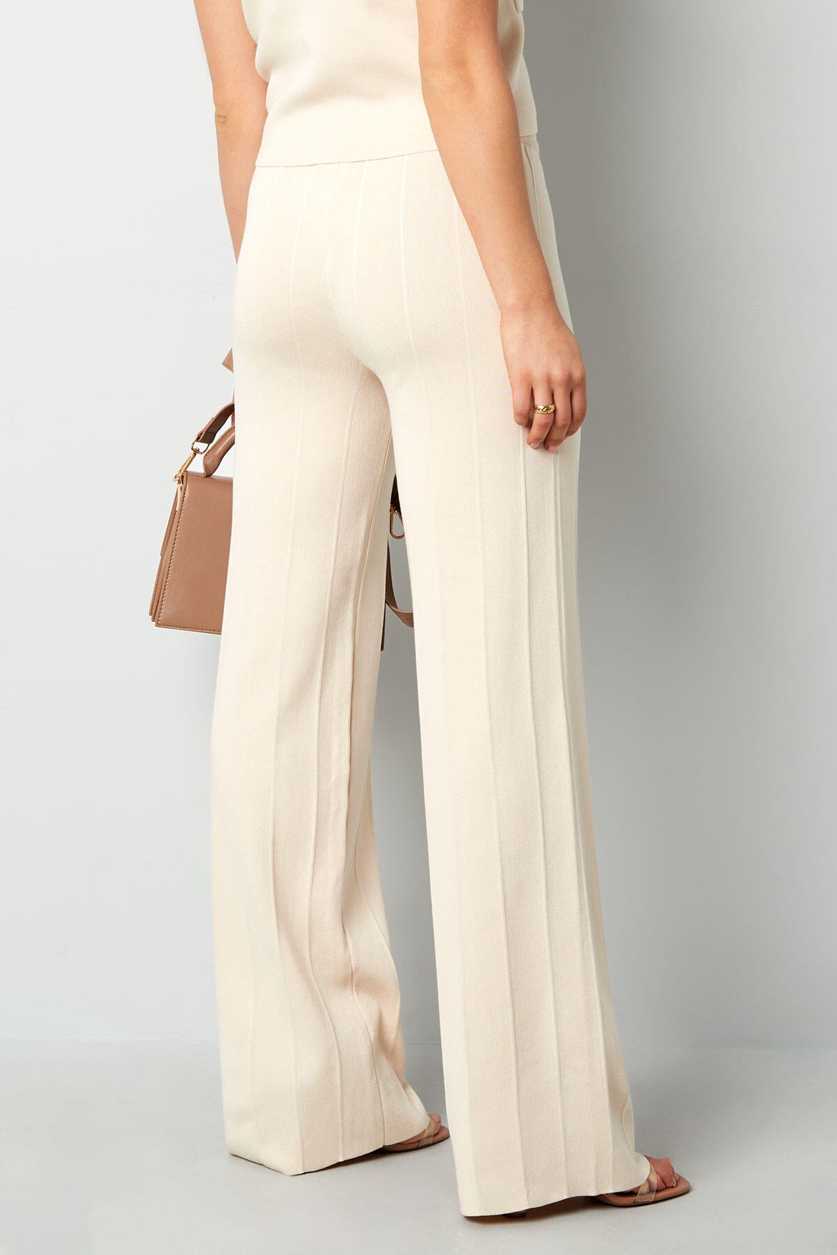 Elegant Wide Leg Pants for All Shapes