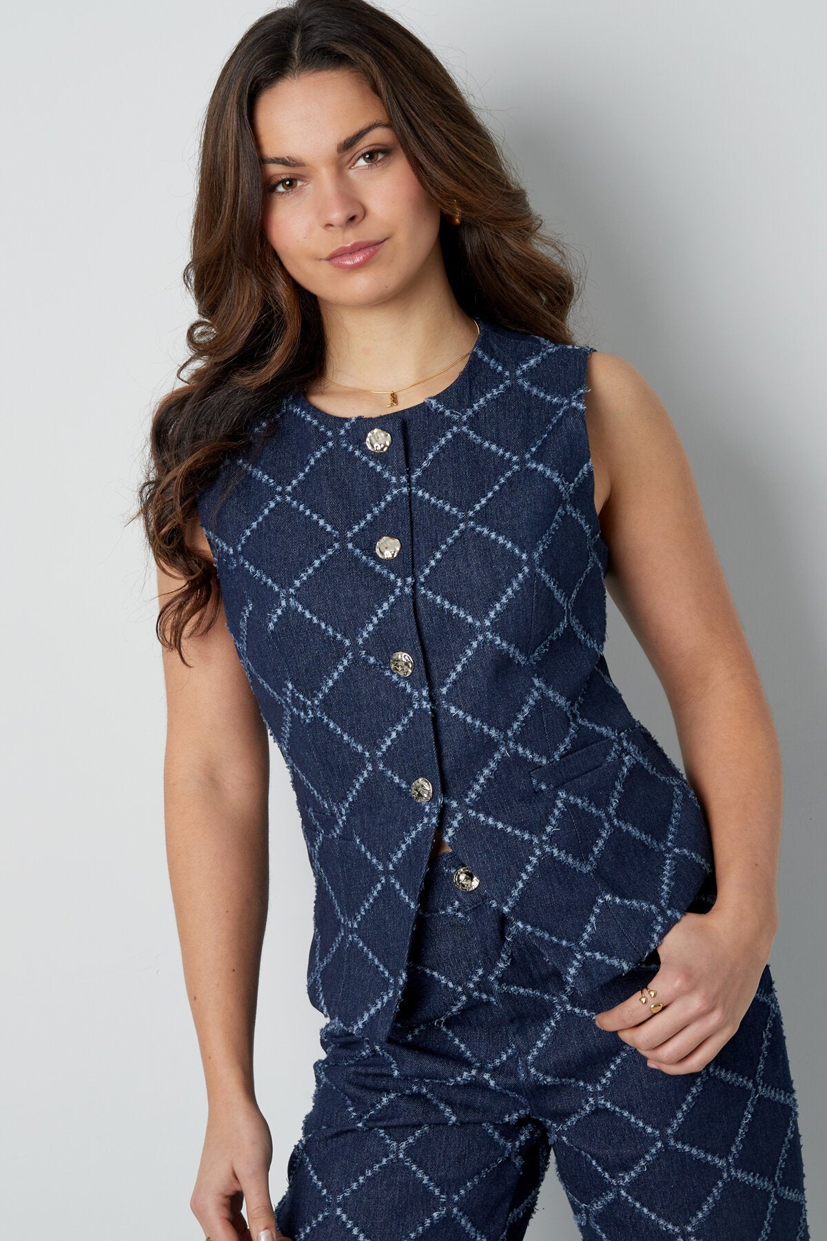 Elegant Blue Sleeveless Cotton Top for Summer