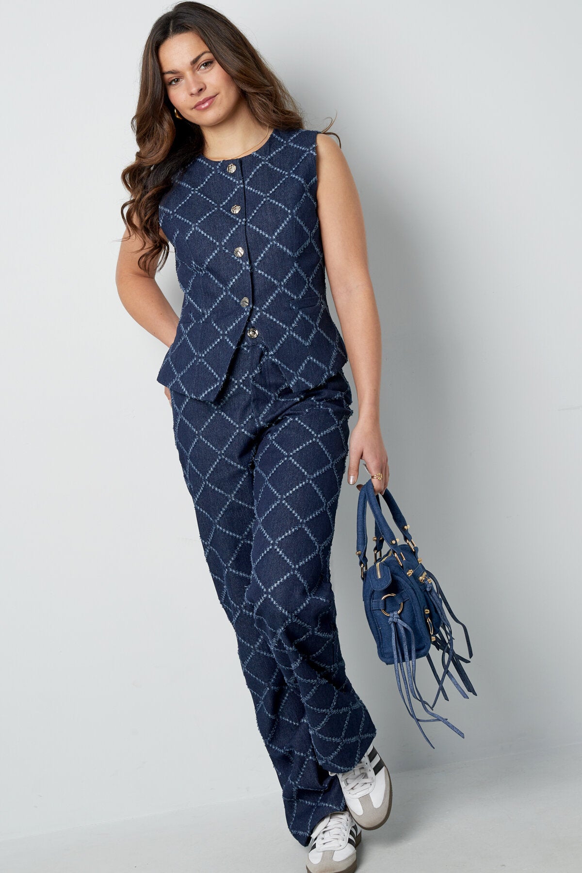 Elegant Blue Sleeveless Cotton Top for Summer